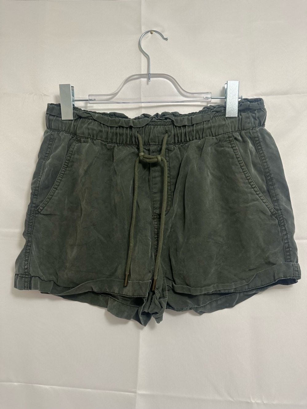 LOFT Olive Green Drawstring High-Waist Shorts Women’s Size Medium - Picture 2 of 7